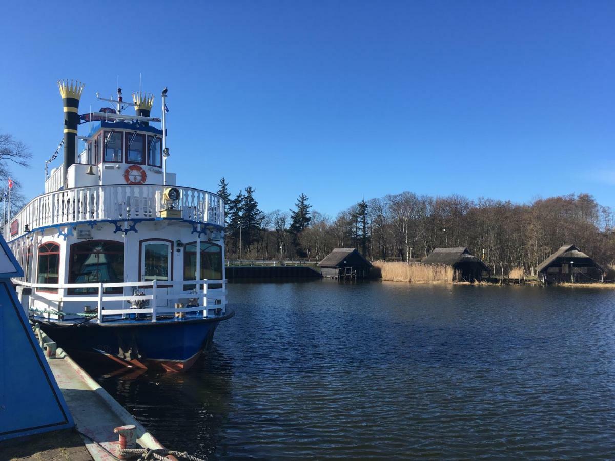 Villa Kleines Haus Am Hafen - Ruhig Und Gruen Am Ortsrand Prerow Esterno foto
