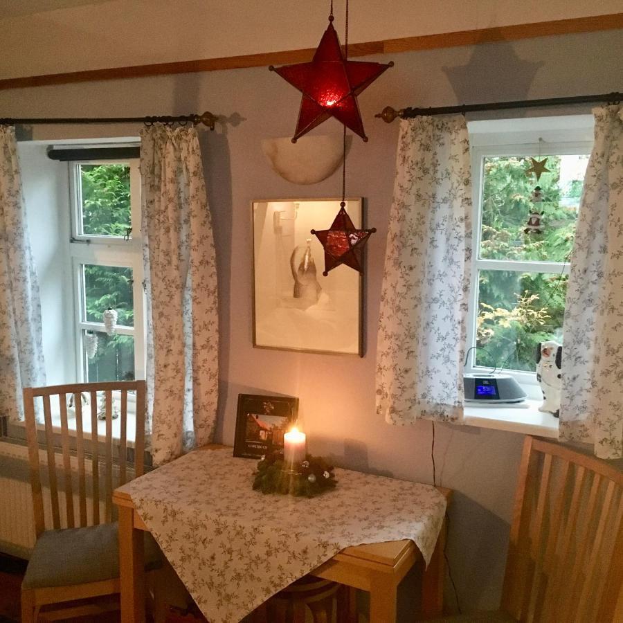 Villa Kleines Haus Am Hafen - Ruhig Und Gruen Am Ortsrand Prerow Esterno foto